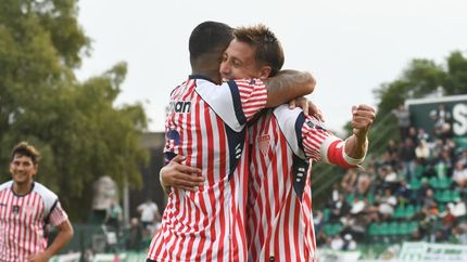 Los Andes se hizo fuerte en Los Polvorines y se afianza arriba.