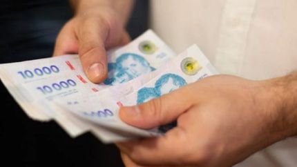 Entre noviembre de 2023 y octubre pasado, el sueldo mínimo real acumuló una caída del 35%