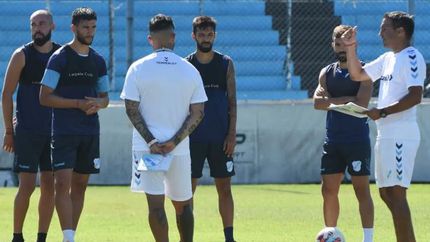 Quiñonez y Aguirre tendrán trabajo extra por las bajas. Quiñonez y Aguirre tendrán trabajo extra por las bajas.