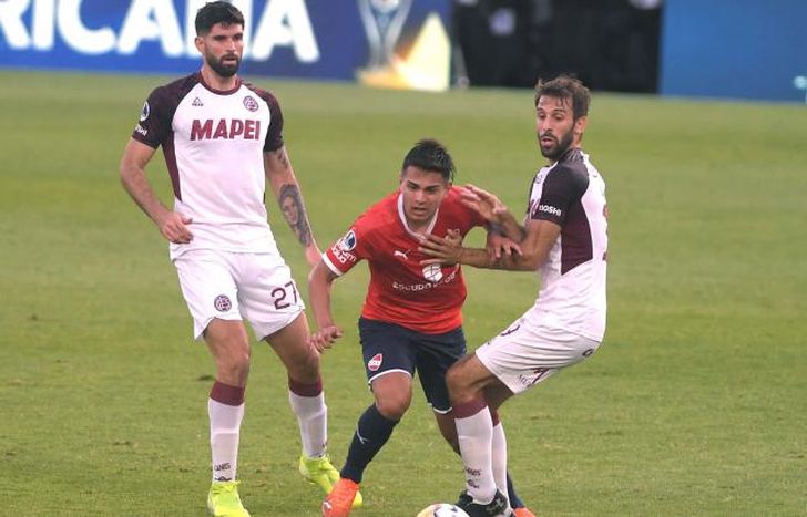 Lanús fue ampliamente superior al Rojo y es semifinalista.