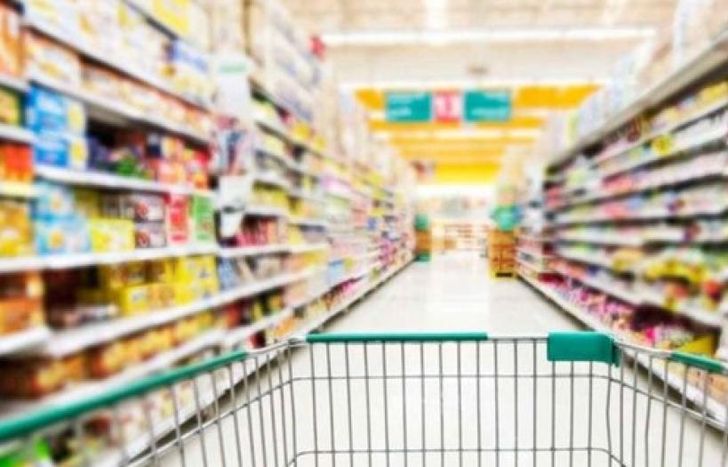 Más de la mitad de los argentinos resignan primeras marcas, por la crisis.