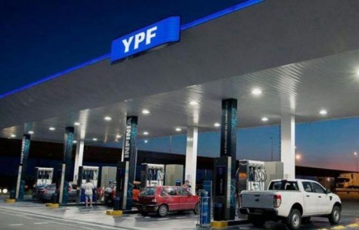 YPF aumentó un 1% la nafta y 1,9% el gasoil.