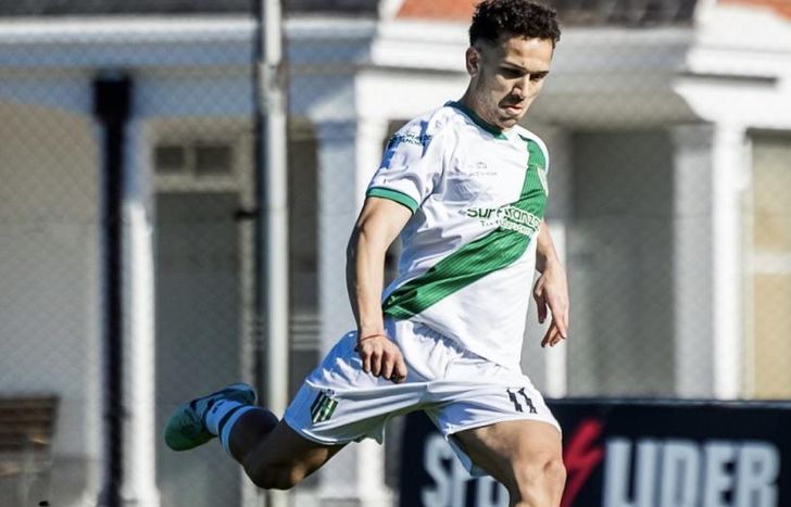 Juan Bisanz anotó un golazo para el triunfo de Banfield en Reserva.