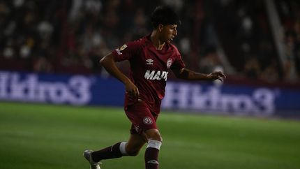 Alexis Segovia deja Lanús para reforzar a Atlético Tucumán. Alexis Segovia deja Lanús para reforzar a Atlético Tucumán.