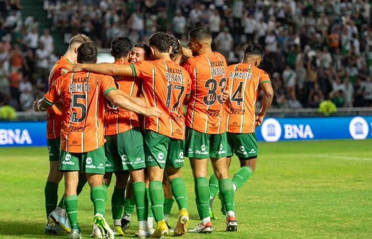 El jugador se fue al Bahemio con muy pocos minutos disputados en el Taladro.