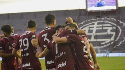 Jugando en el Sur, Lanús lleva cinco meses sin derrotas. Jugando en el Sur, Lanús lleva cinco meses sin derrotas.