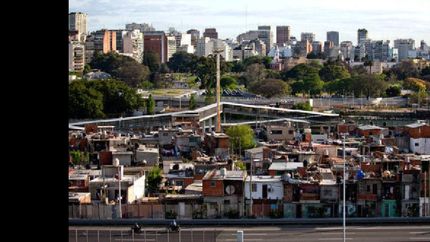 Los trabajadores de los sectores más bajos perdieron 30 por ciento de su poder adquisitivo.