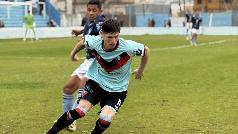 Brown de Adrogué sumó un punto en la última jugada. Brown de Adrogué sumó un punto en la última jugada.