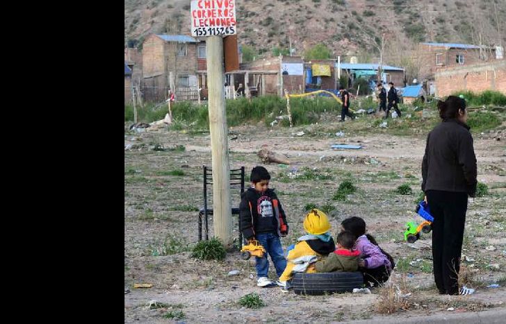 Al término del primer semestre del año pasado, la pobreza alcanzó el 27,3%.