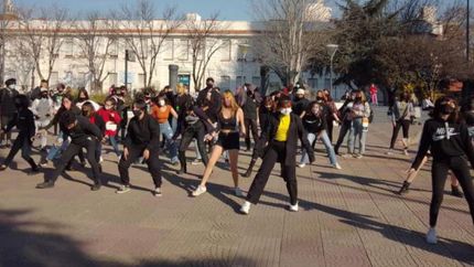 Para los jóvenes amantes de la cultura musical coreana.