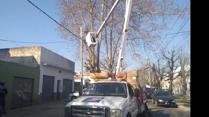 la colocación de este tipo de luces avanza en todos los barrios con el objetivo de instalar 20 mil hacia fin de año.la colocación de este tipo de luces avanza en todos los barrios con el objetivo de instalar 20 mil hacia fin de año.