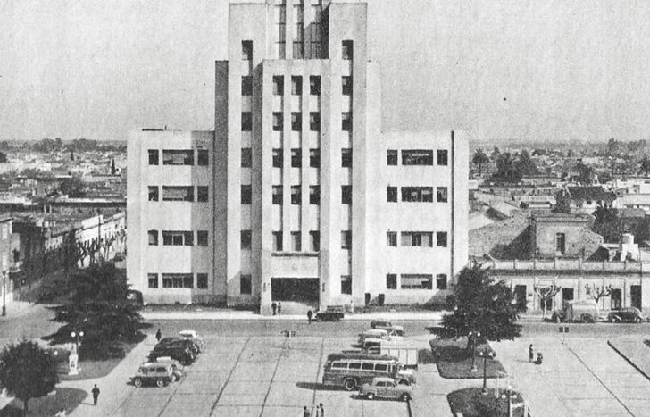 Una plaza Grigera irreconocible.