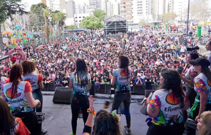 un día de fiesta, acompañado de un clima primaveral.