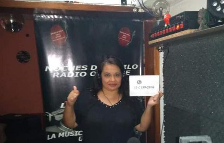 Adriana difunde bandas emergentes. Un gesto para destacar.