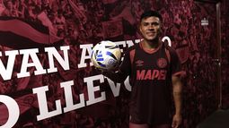 Dylan Aquino se llevó la pelota por sus tres goles.