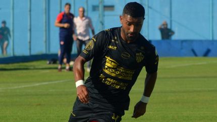 Luis Monge rescindió su vínculo contractual con Talleres de Escalada.