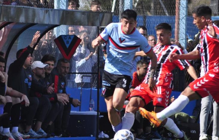 Rosales trepa por su lateral.