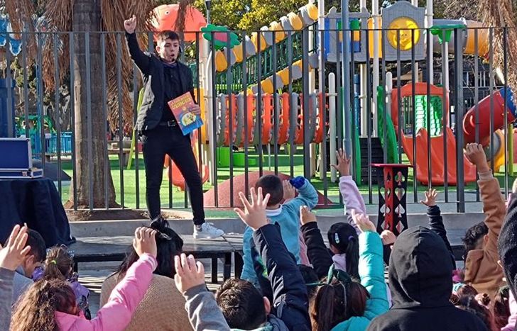 Es difícil entrarle al público porque el mago tiene un punto contraproducente: el secreto de sus trucos, dijo.