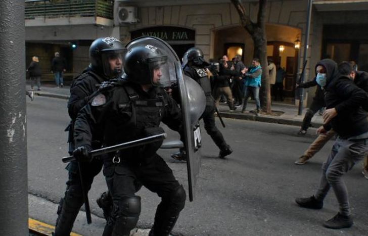 Piden la renuncia del ministro de Seguridad porteño.