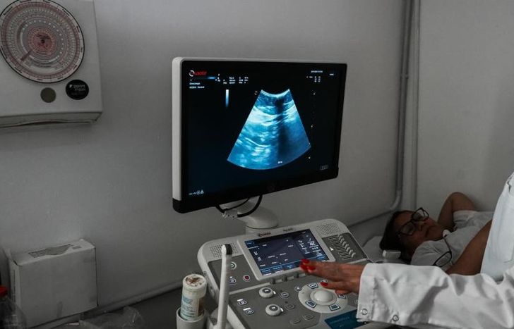 Los profesionales tienen aparatos más modernos para su trabajo.