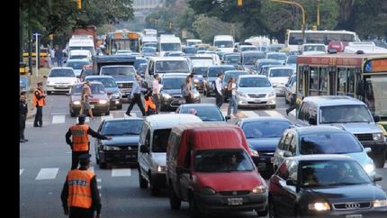 reducen la circulacion en calles portenas