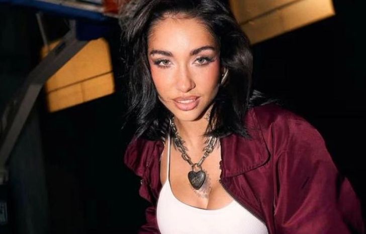 María Becerra sigue internada.