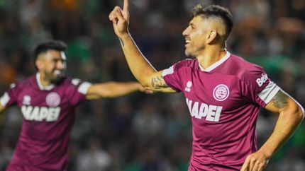 El Loco Díaz le dio el triunfo a Lanús en el clásico ante Banfield. El Loco Díaz le dio el triunfo a Lanús en el clásico ante Banfield.
