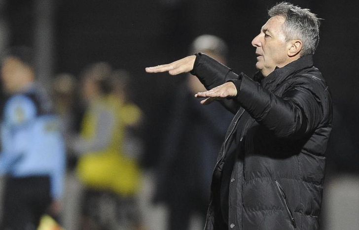 Kudelka, de gran campaña en Lanús.