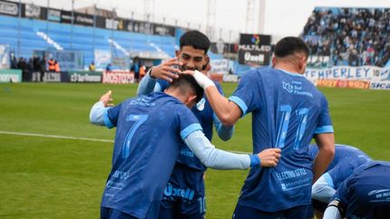 El Gasolero logró un triunfo resonante en la lucha por el ascenso.