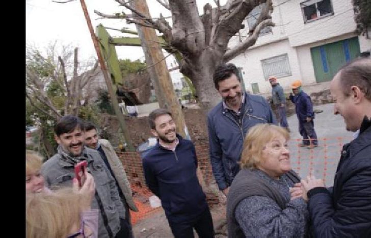 martín DIALOGÓ CON LOS VECINOS Y ESCUCHÓ SUS INQUIETUDES.