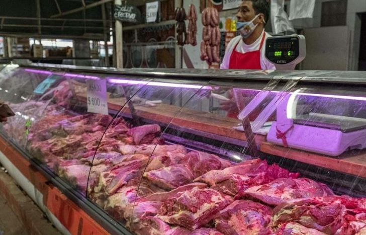 Para Adorni se logró evitar una hiperinflación.