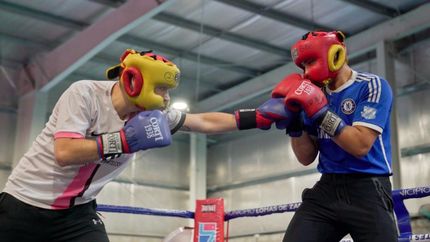 Se pondrán en juego los cinturones de los Campeones de la Comunidad.