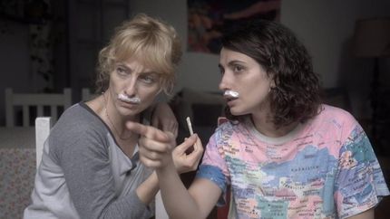 Mara Bestelli y Dana Crosa, en escena.