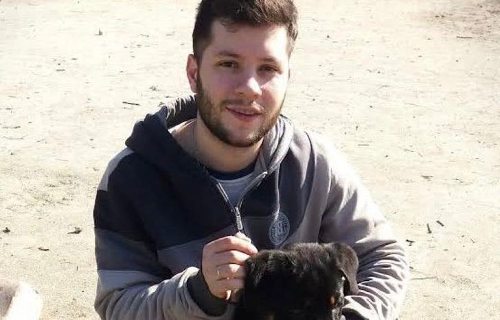 La víctima fue asesinada durante un intento de robo mientras trabajaba.