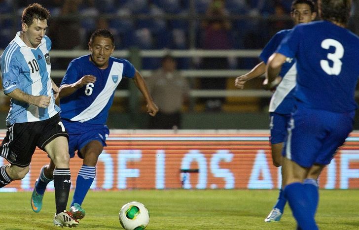Lionel Messi en un Argentina-Guatemala.