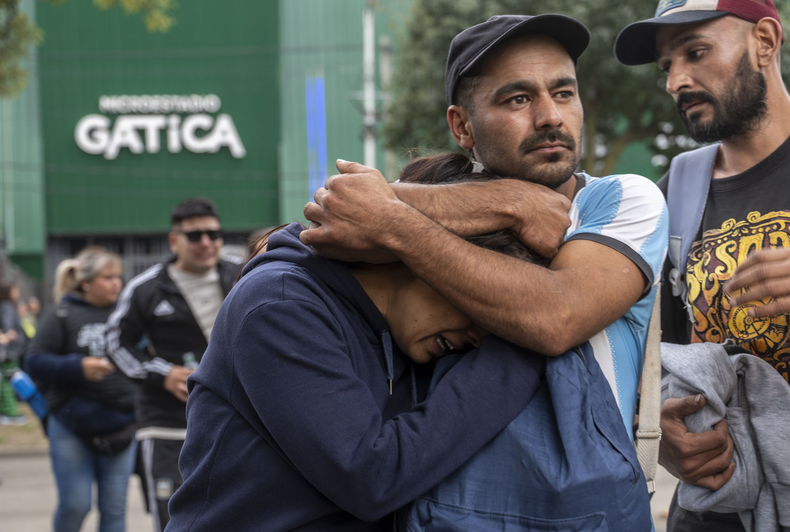 Dolor en la despedida del Indio Solari en Avellaneda.