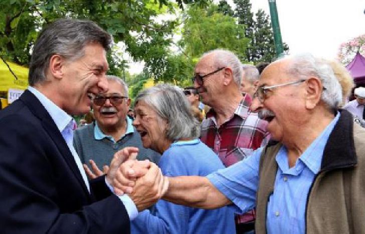 Macri-y-jubilados