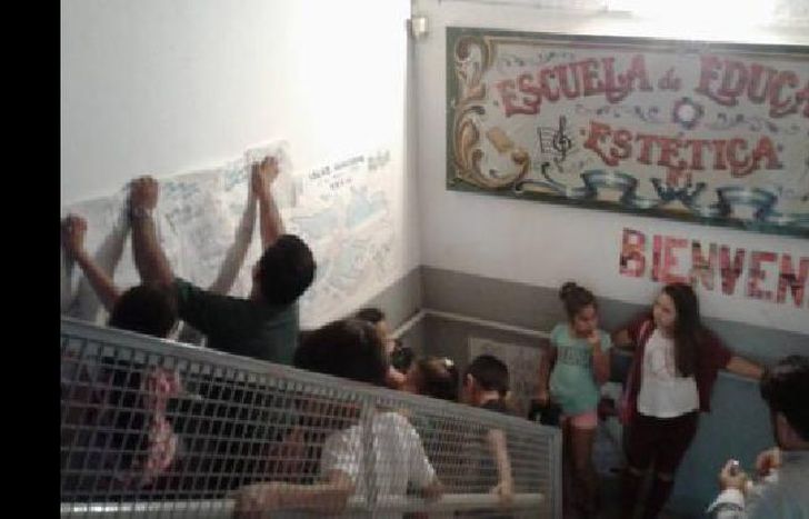 es un espacio gratuito que fomenta la educación artística.