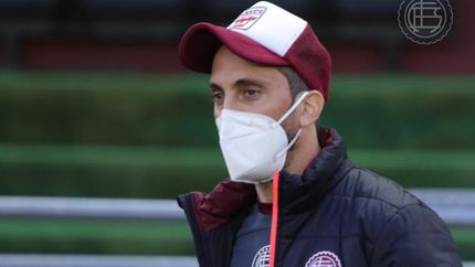 Zubeldia, y un rompecabezas en el mediocampo. Zubeldia, y un rompecabezas en el mediocampo.
