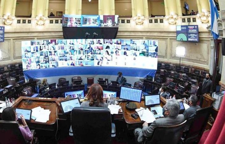 El quorum para sesionar es de 37 legisladores.