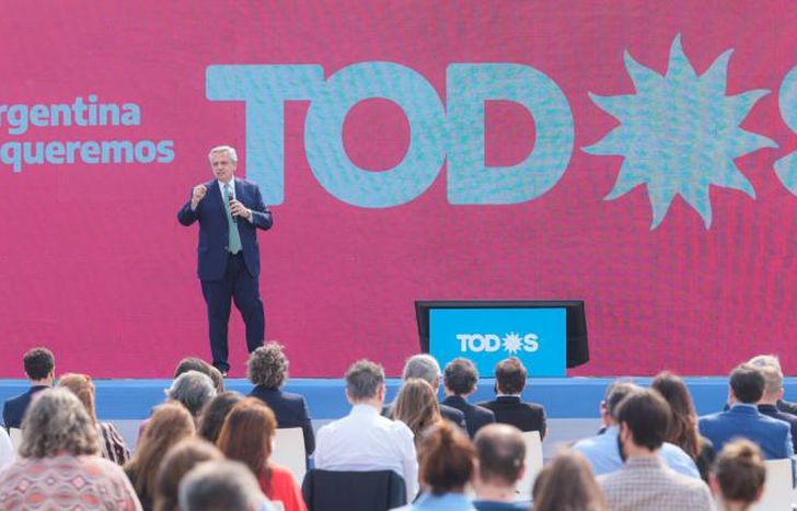 Alberto encabezó el acto en Tecnópolis.