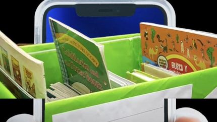 Pusieron cajas para que los usuarios del transporte público puedan dejar las donaciones.