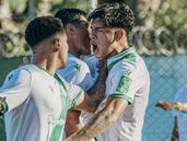 Banfield jugó con uno menos y logró un valioso triunfo ante Lanús.
