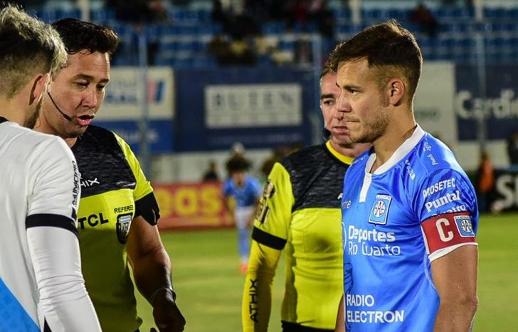 Temperley se quedó con las manos vacías ante Estudiantes de Río Cuarto.
