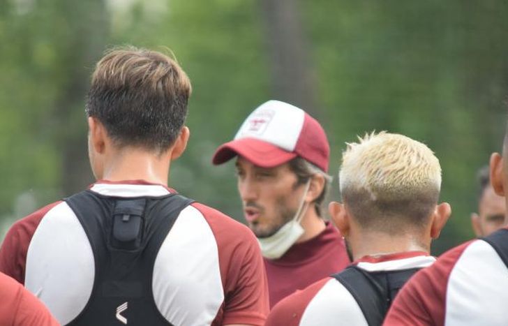 Zubeldía analiza variantes con todo el plantel a disposición.