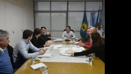 gray se reunio con directivos de aysa para avanzar en obras