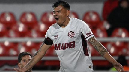 Gol de Bou que aprovechó un error del Rojo.