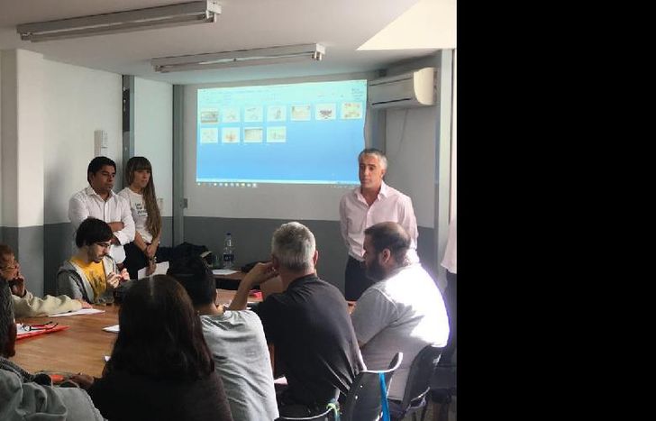 Enseñan programación y capacidades blandas.