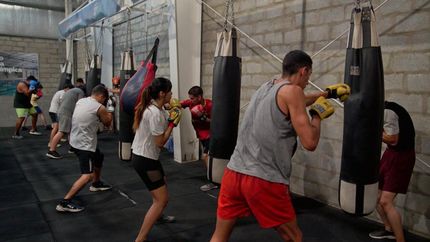 El gimnasio tiene más de 400 metros cuadrados. El gimnasio tiene más de 400 metros cuadrados.