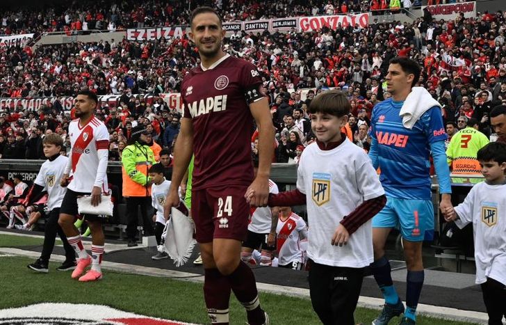 Izquierdoz, ingresando al Más Monumental.